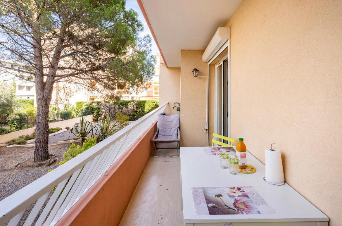 Joli T2 Tres Proche De La Plage De Fréjus Екстериор снимка